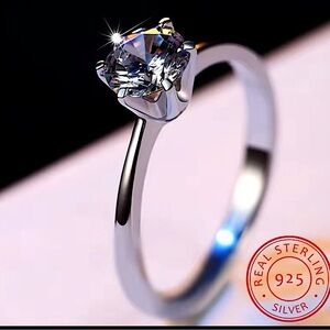 1Ct Platinum Round‎ Brilliant Cut Simulated Diamond Ring